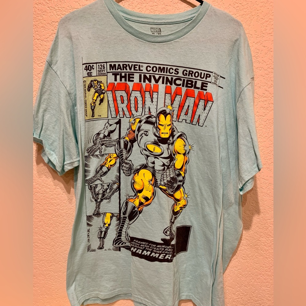 Marvel Iron Man Men’s XL Light Blue  crew neck